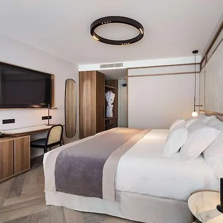 Barcelo Oldtown 5*