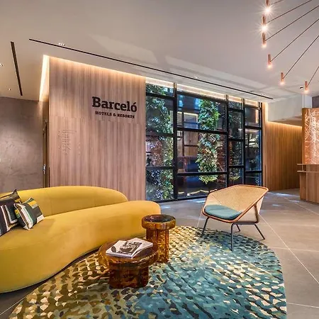 Отель Barcelo Oldtown Фуншал