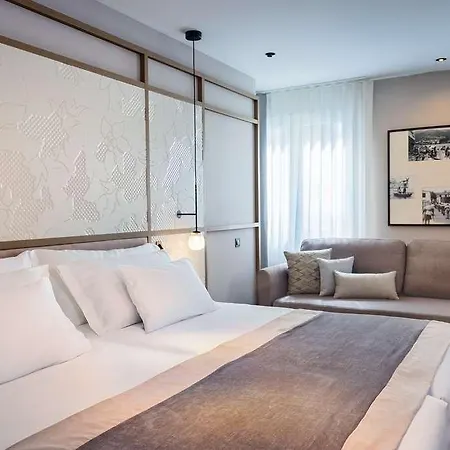 Отель Barcelo Oldtown 5*