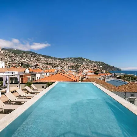 Отель Barcelo Oldtown Фуншал