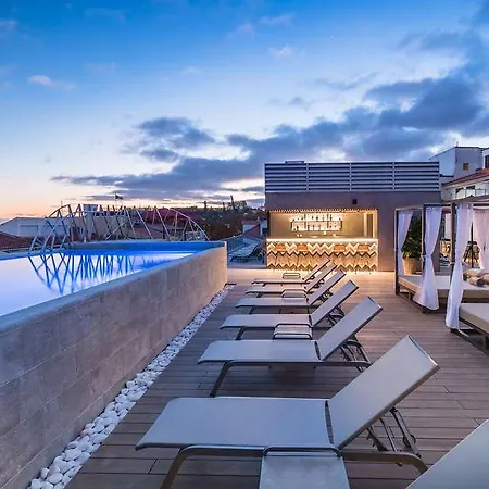 Barcelo Oldtown Отель Фуншал