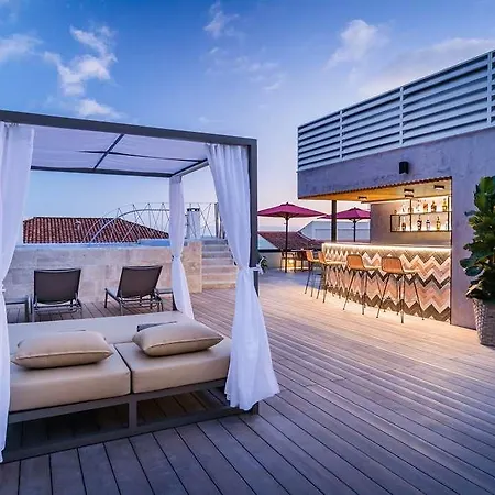 Barcelo Oldtown Отель
