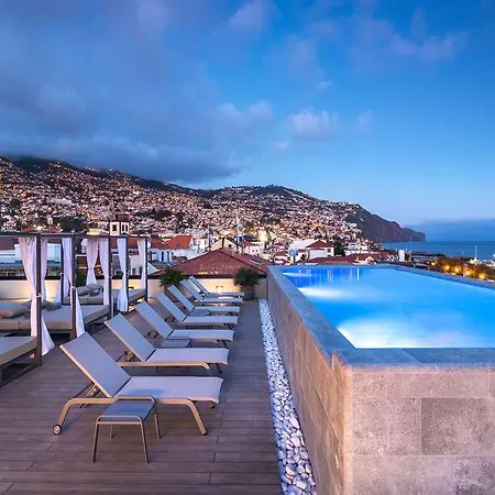 Отель Barcelo Oldtown 5*